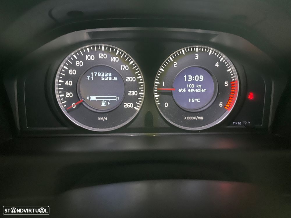 Volvo XC 60 2.4 D Drive - 12