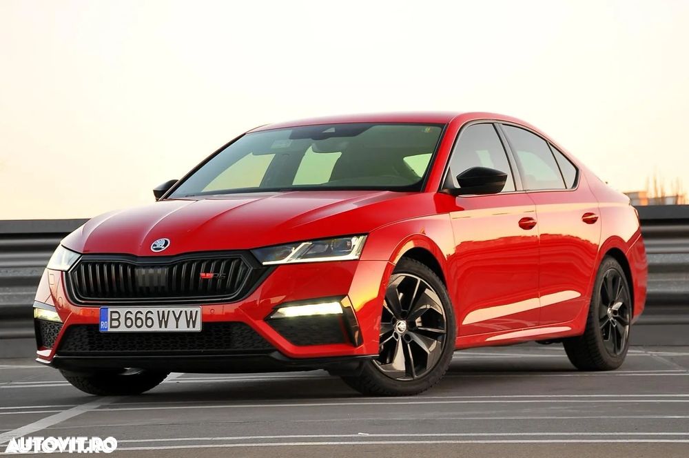 Skoda Octavia 2.0 TSI DSG RS - 5