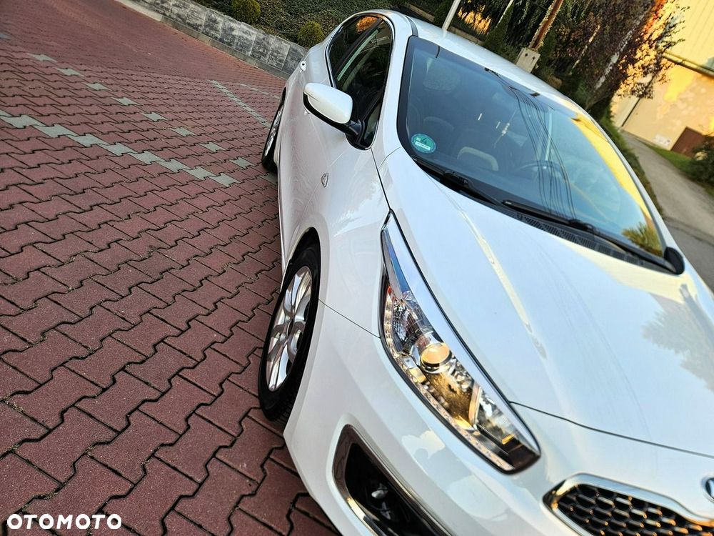 Kia Ceed 1.4 CVVT Dream-Team Edition - 14