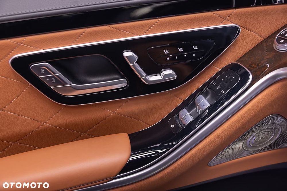 Mercedes-Benz Klasa S 580e 9G-TRONIC - 35