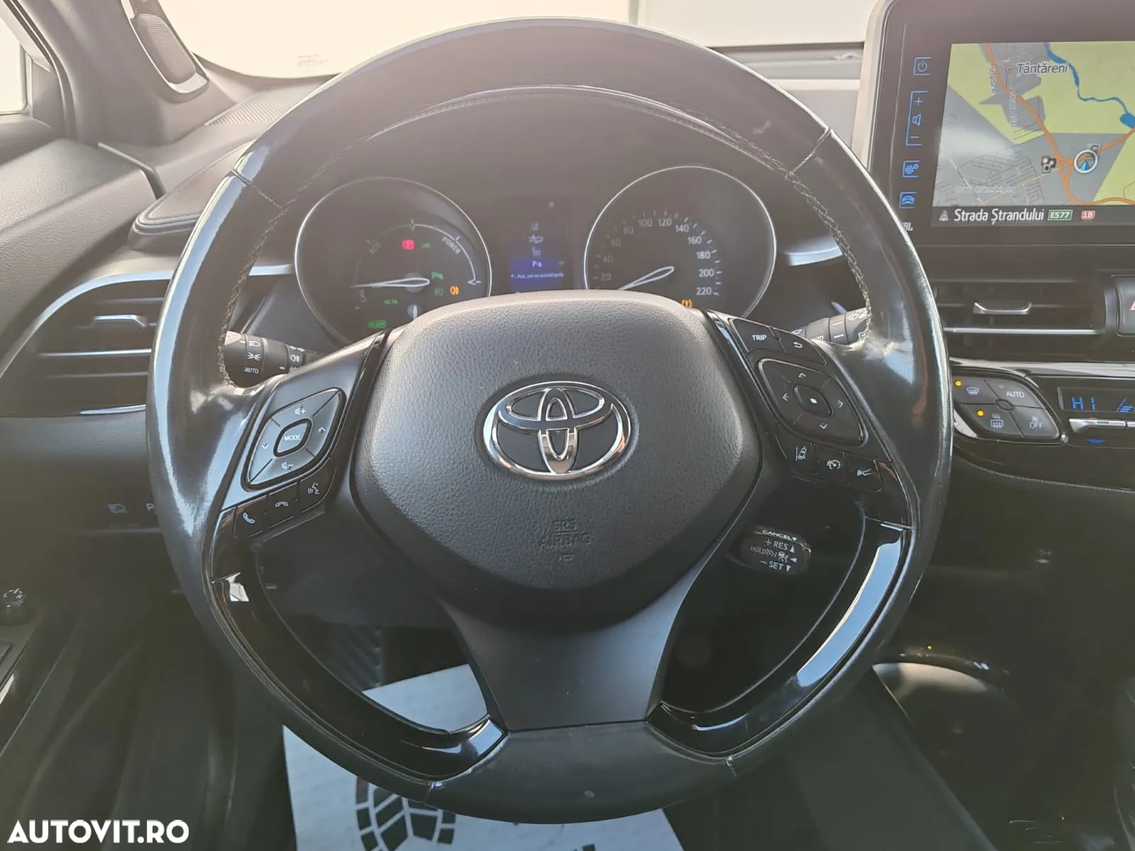 Toyota C-HR 1.8 HSD 4x2 CVT C-lassy LED - 11