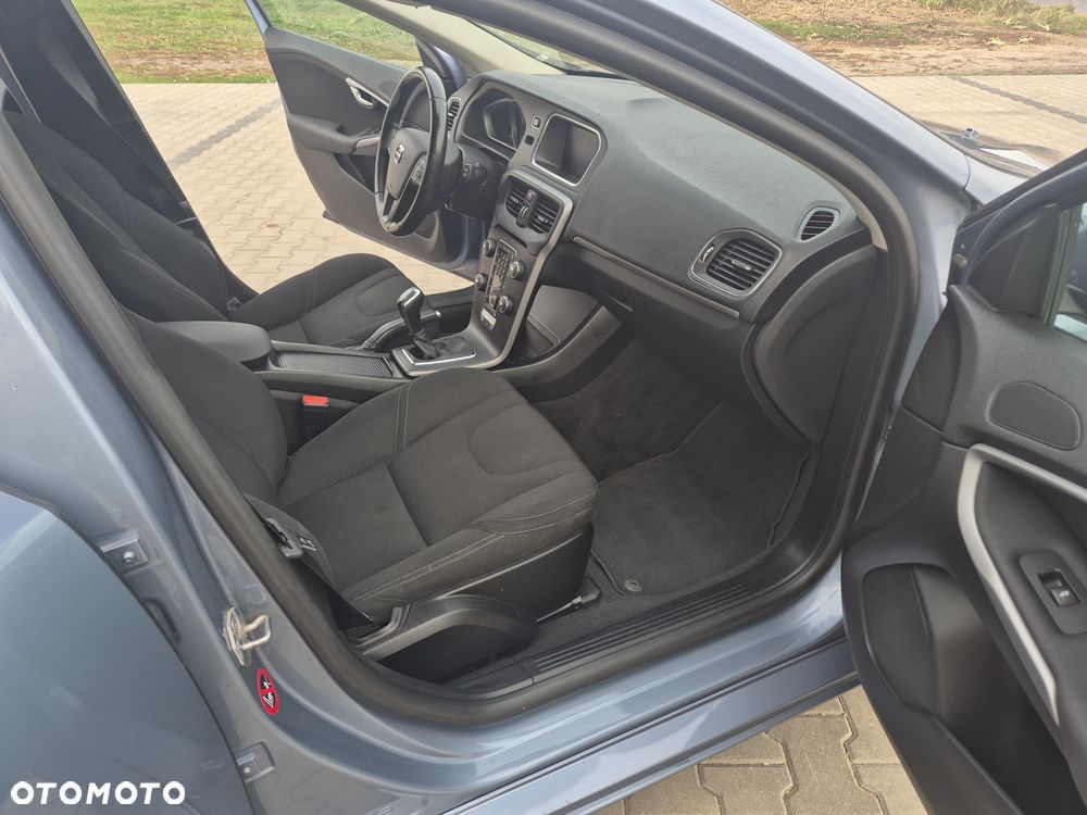 Volvo V40 - 18