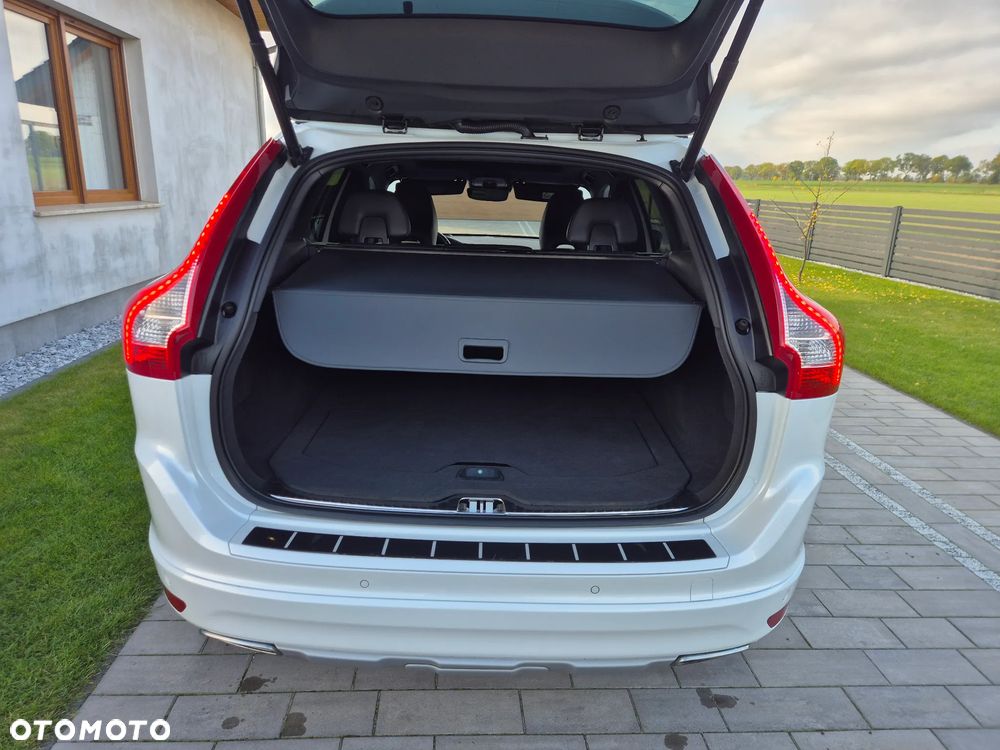 Volvo XC 60 D4 Geartronic Summum - 21