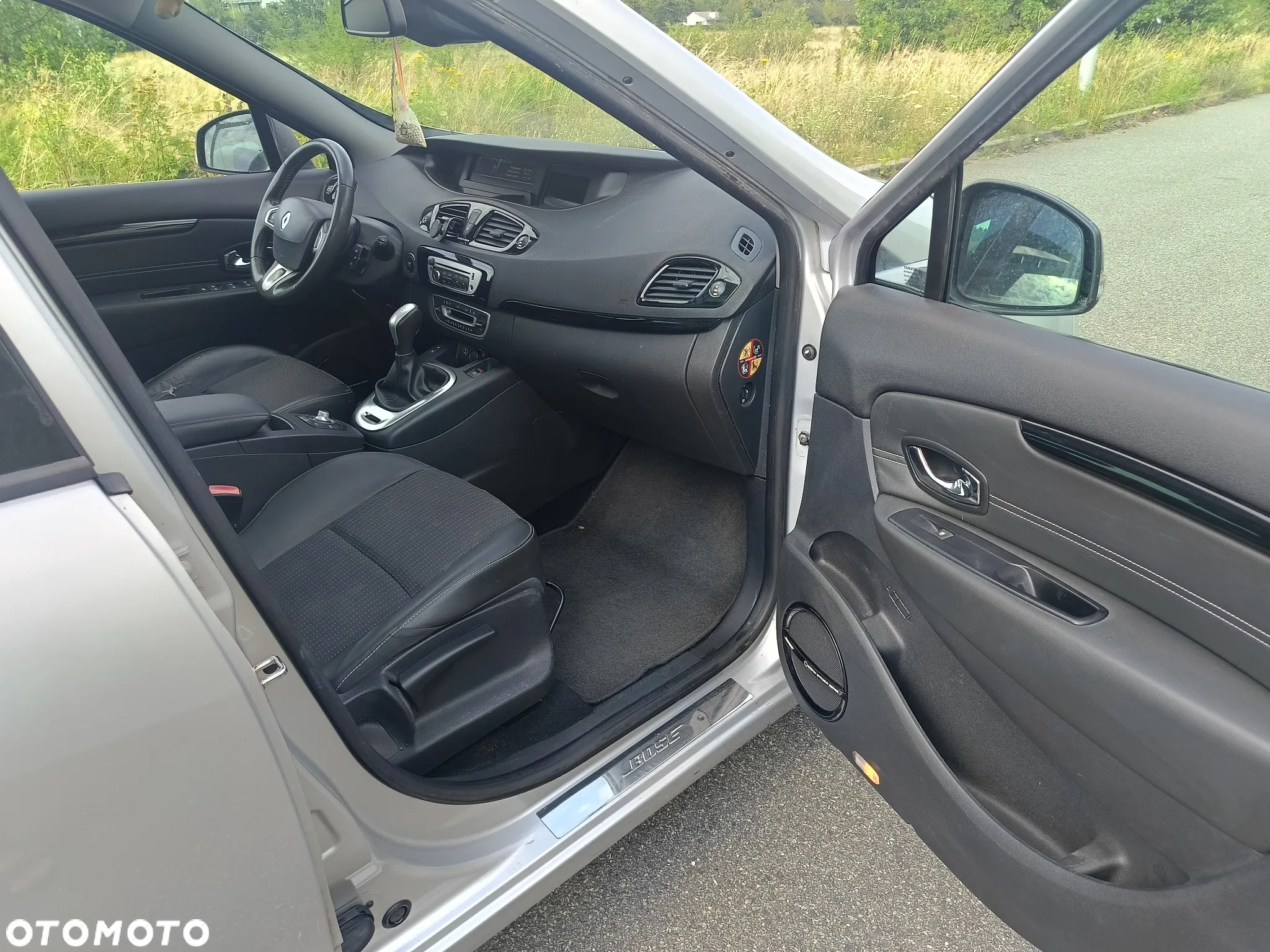 Renault Scenic 2.0 16V 140 CVT Bose Edition - 9