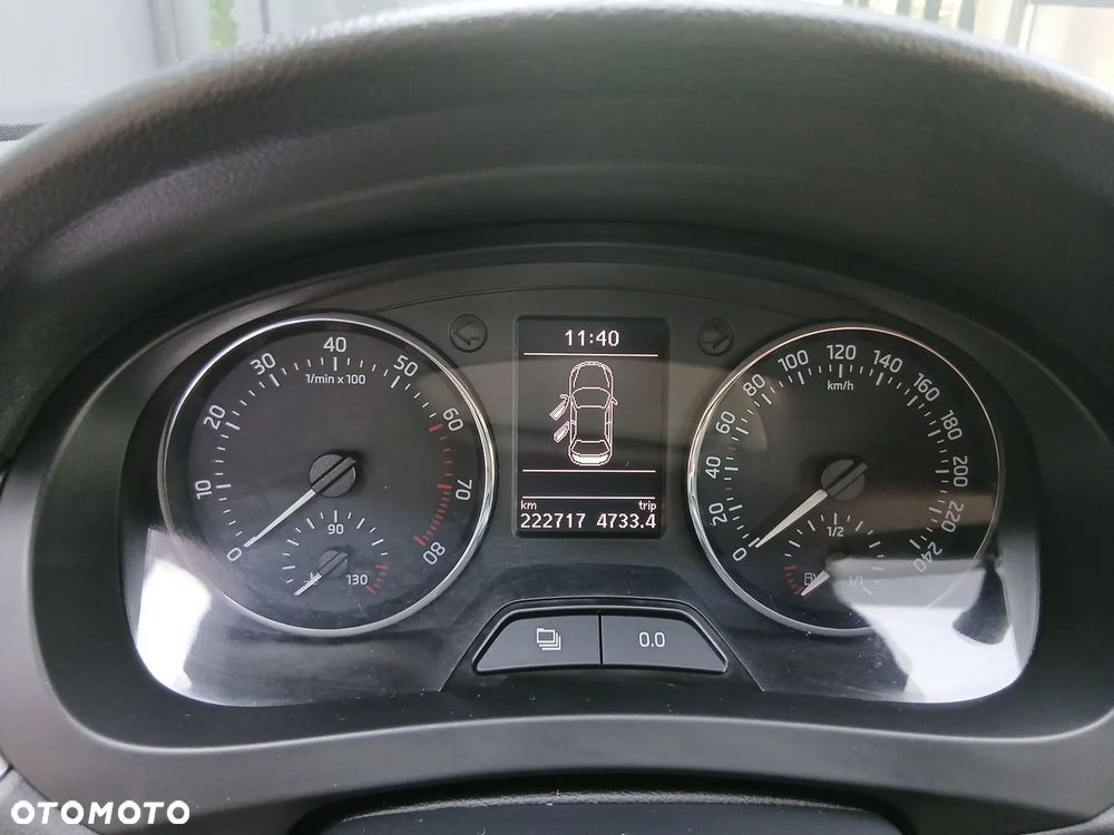 Skoda RAPID 1.2 TSI Style Plus - 12