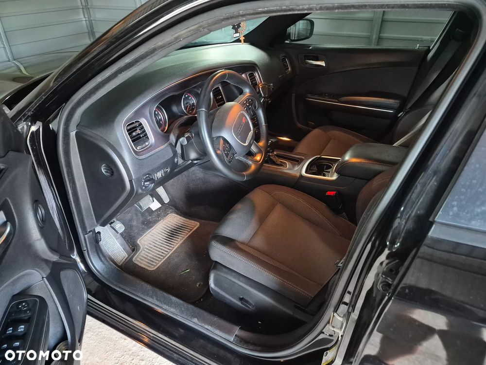 Dodge Charger 3.6 GT - 9