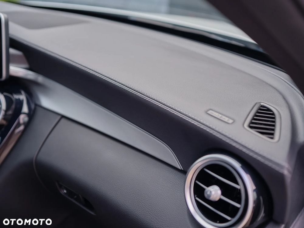 Mercedes-Benz Klasa C 200 4-Matic 9G-TRONIC - 27