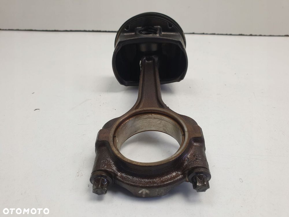 TŁOK Opel Astra IV J 1.6 16V KORBOWÓD A16XER - 15