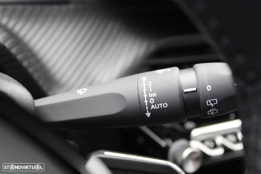 Peugeot 2008 1.2 PureTech Allure Pack - 37