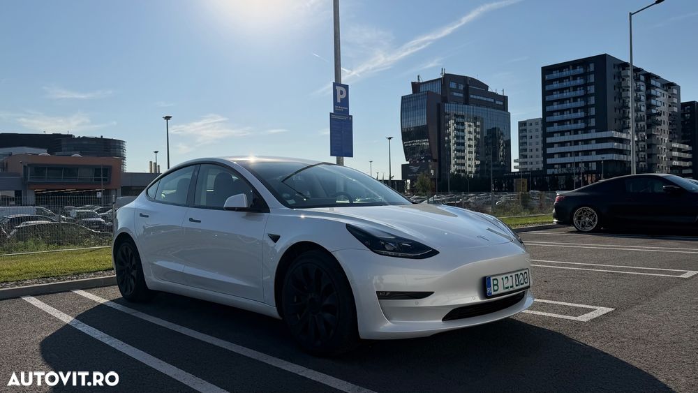 Tesla Model 3 Long Range - 5