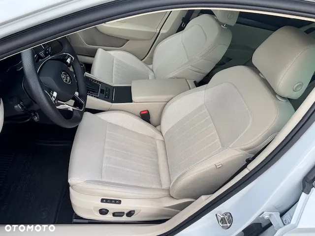 Skoda Superb 2.0 TDI SCR Style DSG - 16