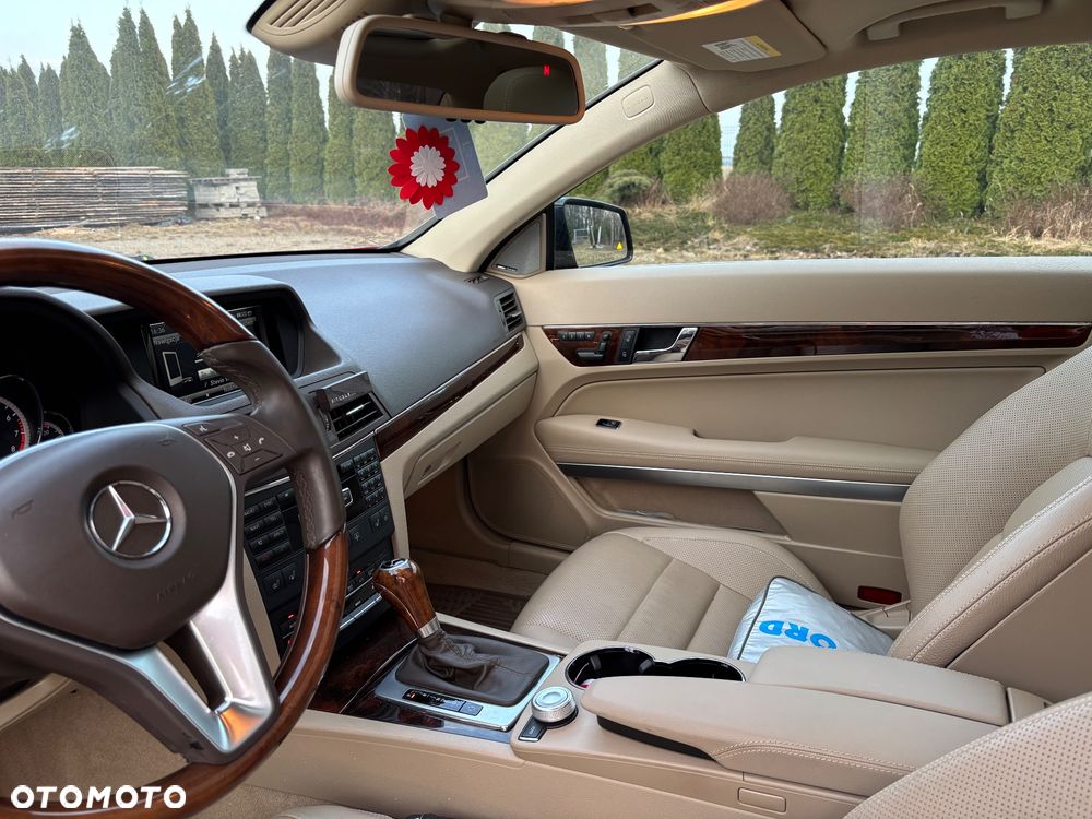 Mercedes-Benz Klasa E 350 BlueEFFICIENCY 7G-TRONIC Avantgarde - 4