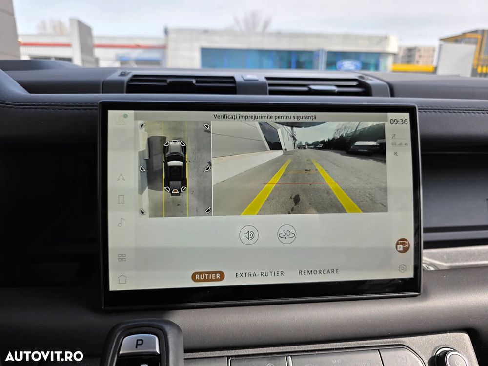 Land Rover Defender - 13