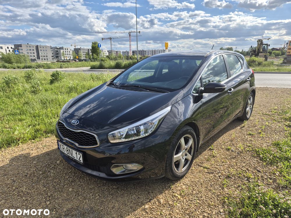 Kia Ceed 1.6 GDI L - 1