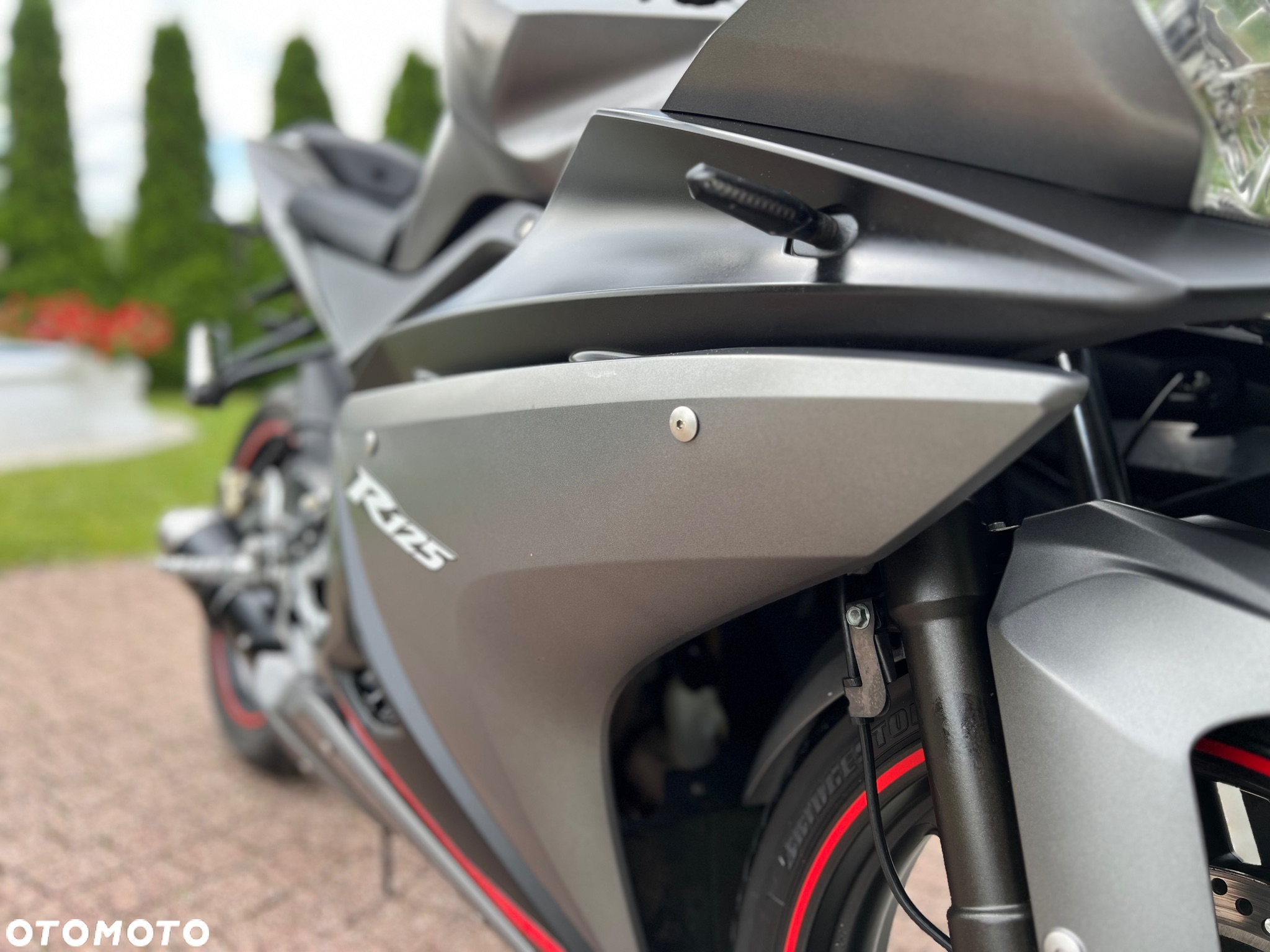 Yamaha YZF - 4