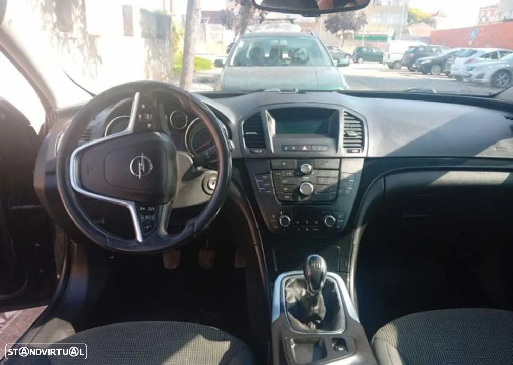 Opel Insignia Sports Tourer - 3