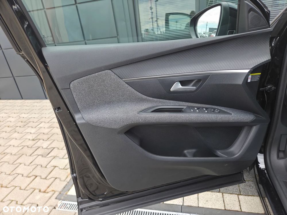 Peugeot 3008 1.5 BlueHDi Active Pack S&S EAT8 - 25