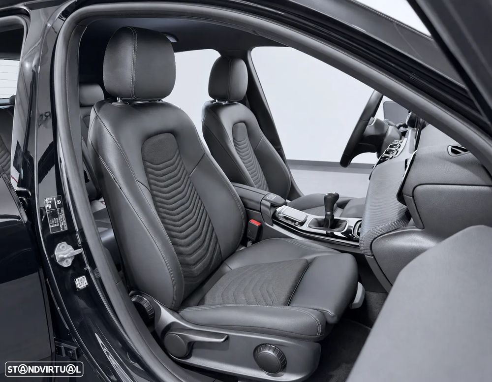 Mercedes-Benz A 180 d Progressive - 35