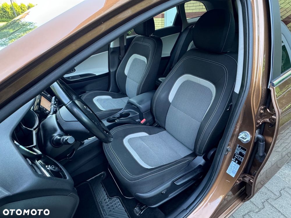 Kia Ceed 1.6 CRDi 136 ISG Dream-Team Edition - 20