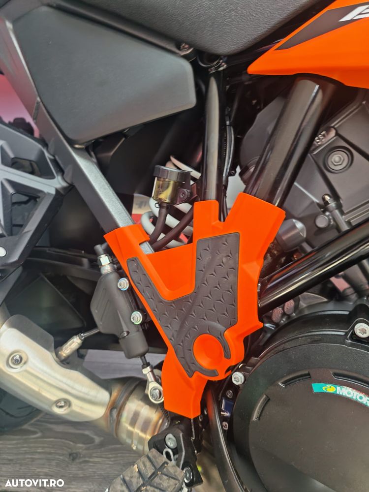 KTM 1390 Super Adventure S - 3