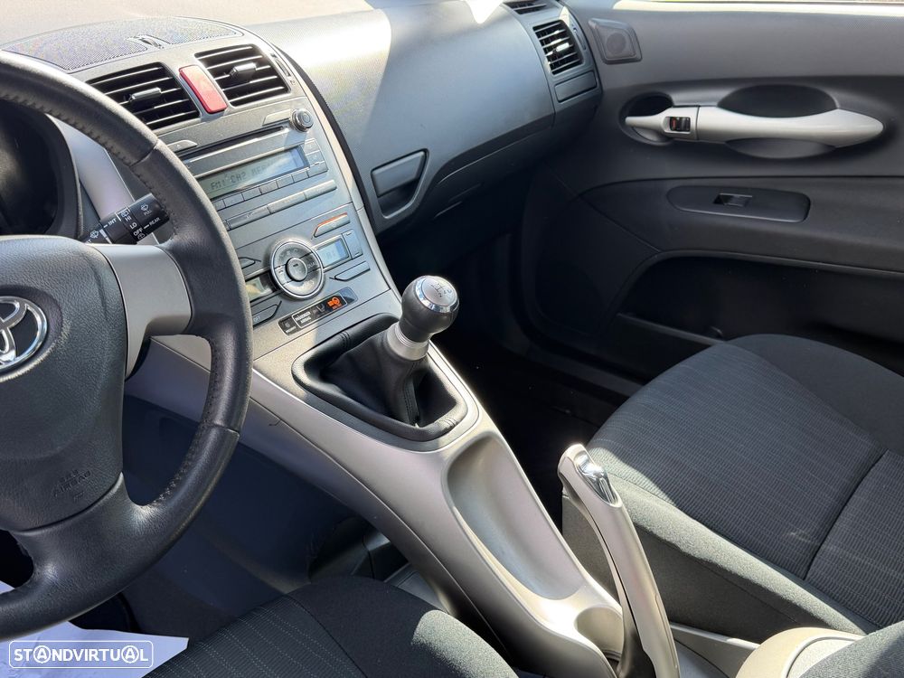 Toyota Auris 1.4 D-4D Luna - 26