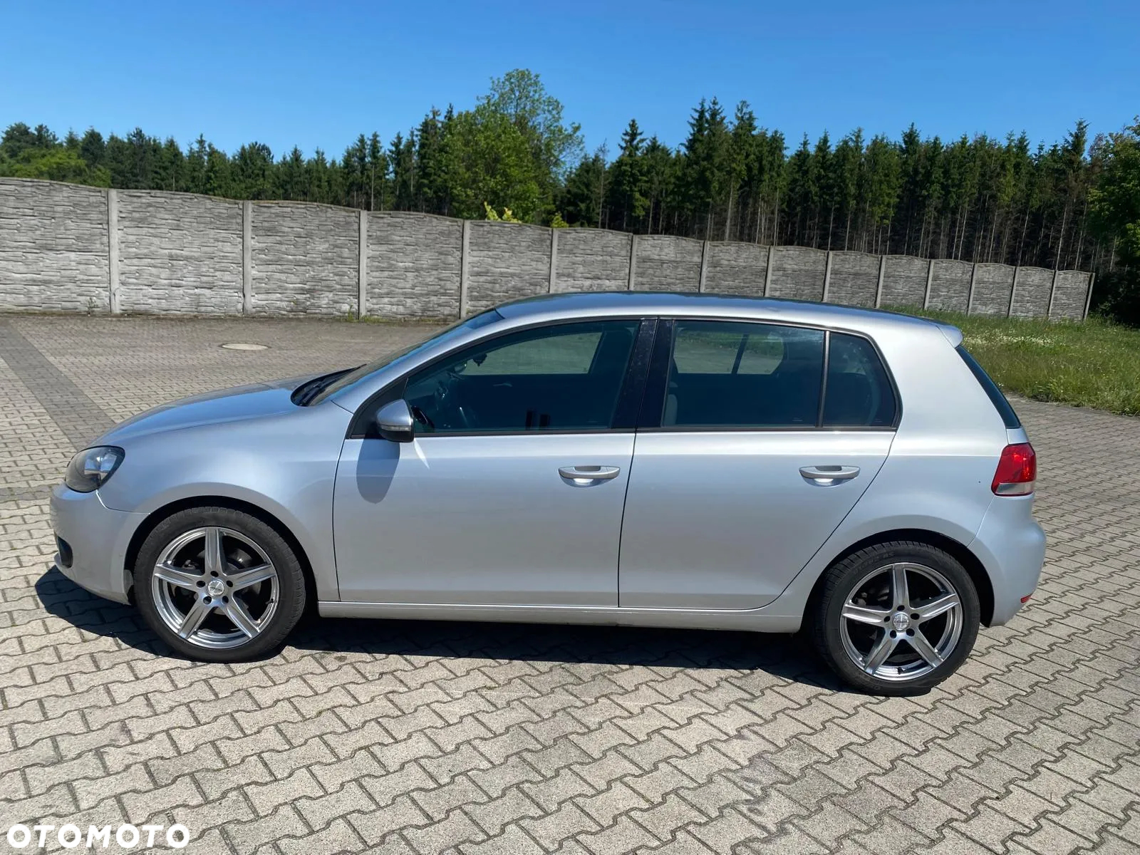 Volkswagen Golf VI 1.6 TDI Comfortline - 3