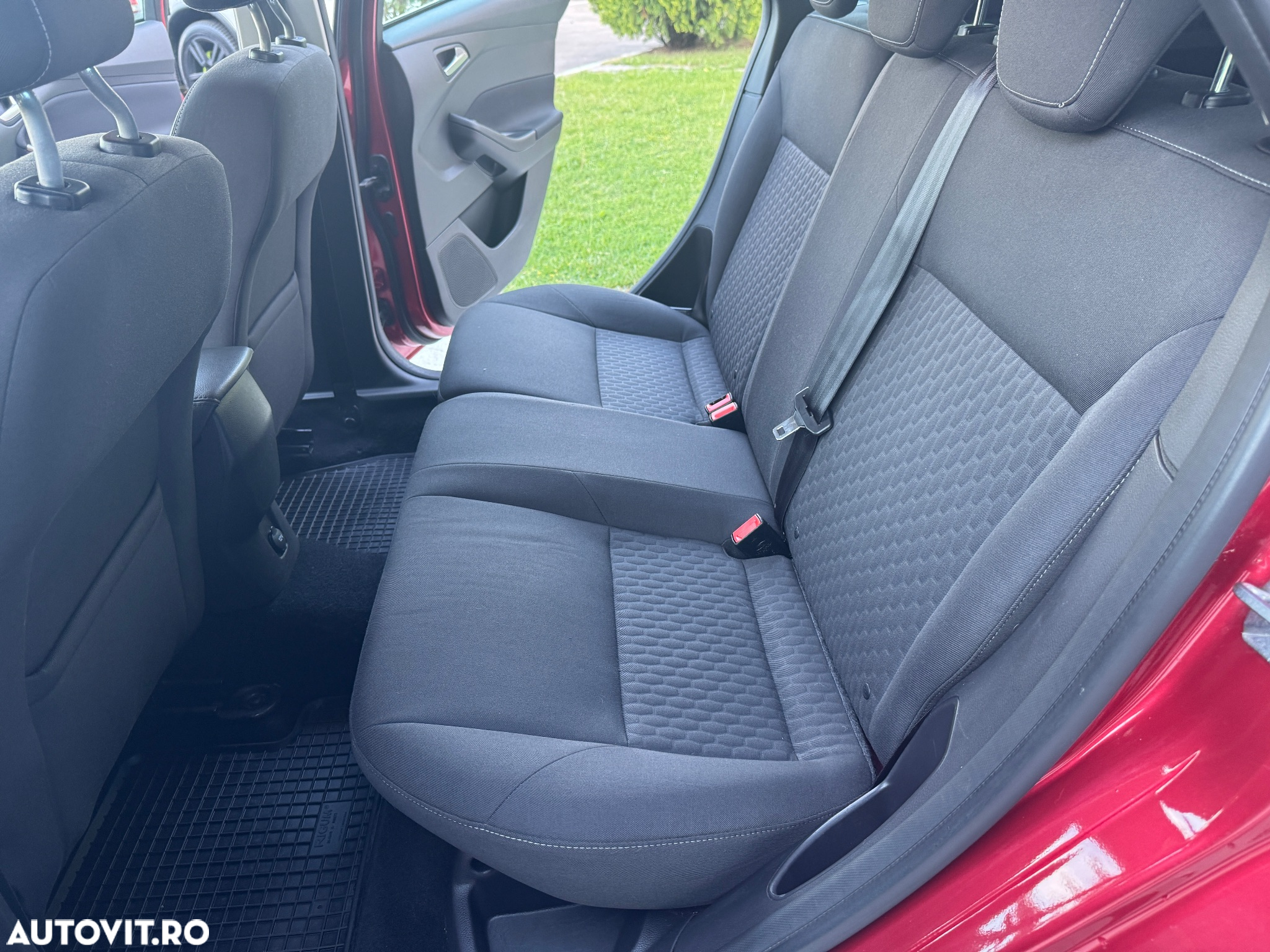 Ford Focus 1.0 EcoBoost Connected - 11