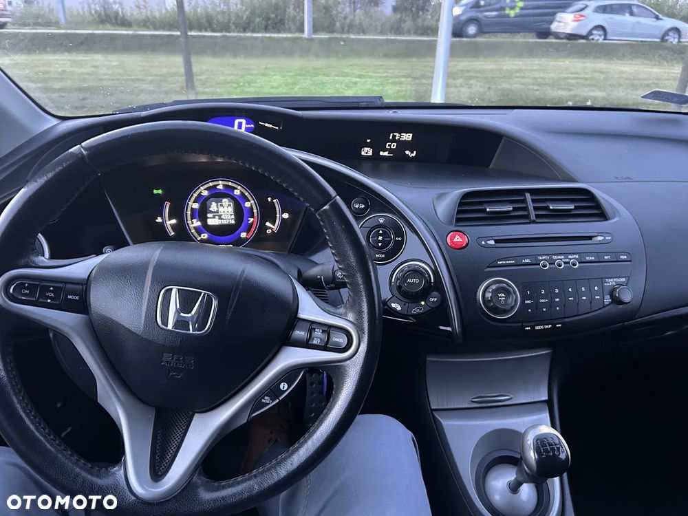 Honda Civic 1.8 Sport - 13