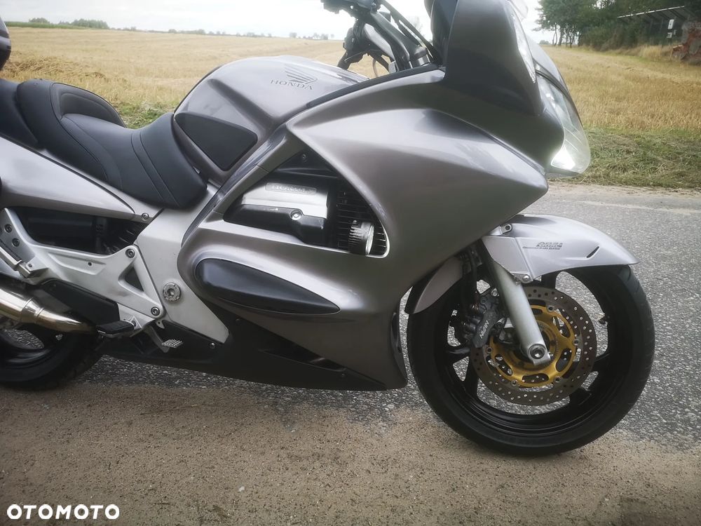 Honda ST - 11