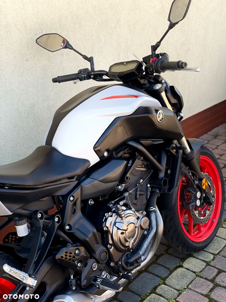 Yamaha MT - 8