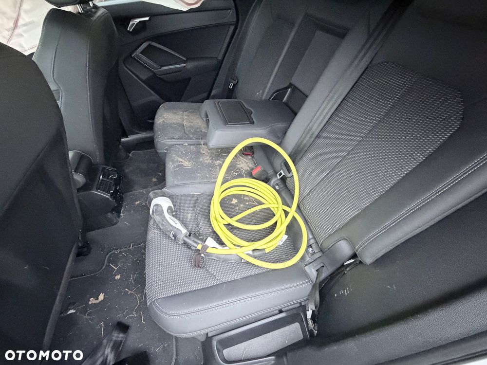 Audi Q3 45 TFSIe S tronic S line - 34