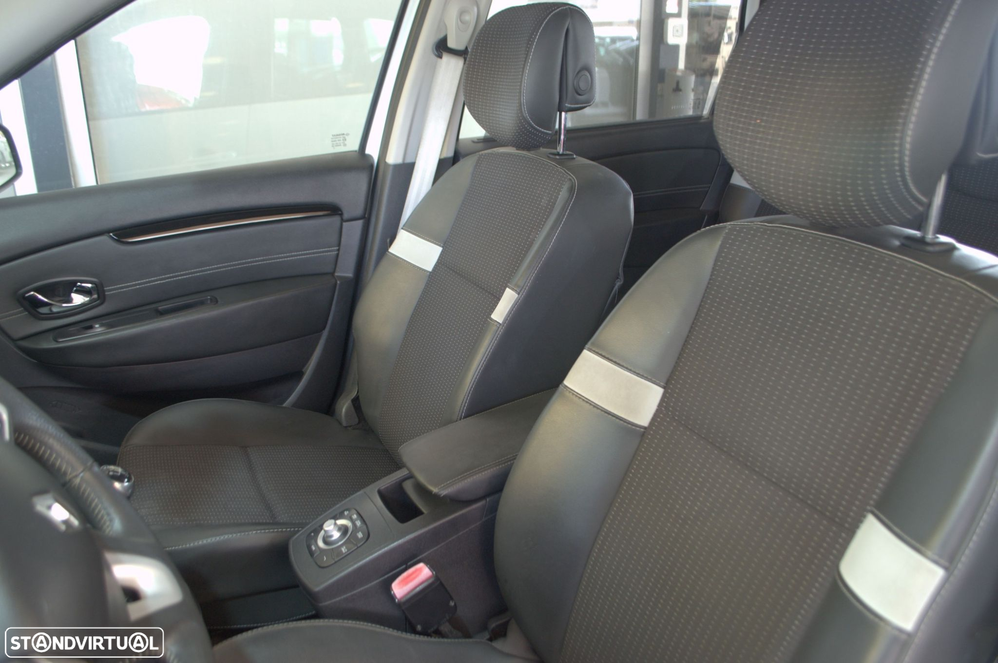 Renault Scénic 1.5 dCi Bose Edtion SS - 9
