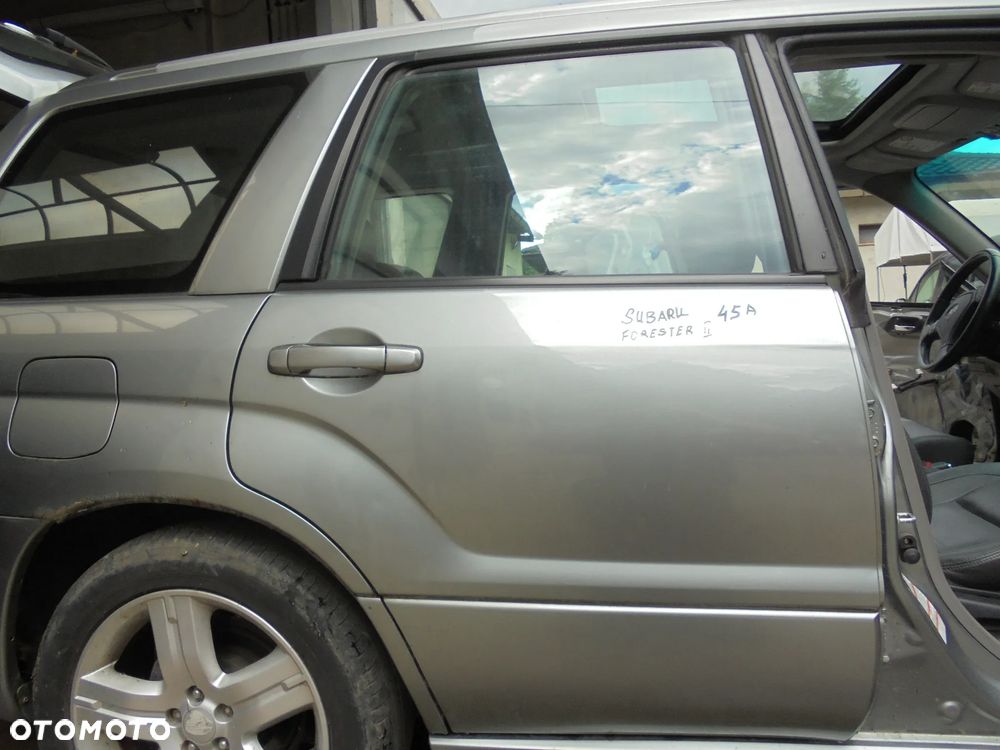 Forester SG drzwi tylne 45A prawe - 1