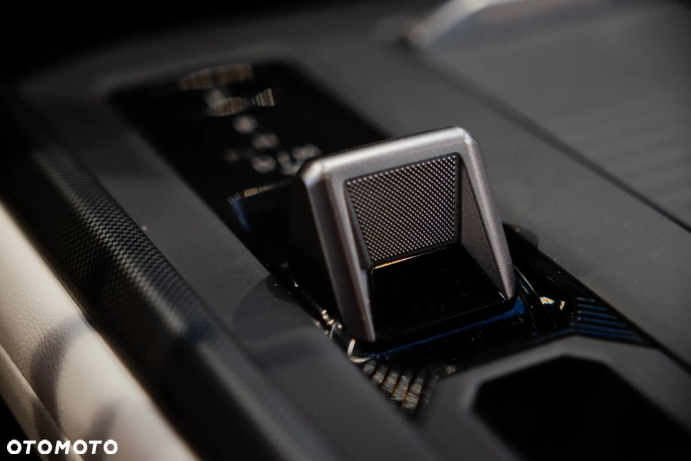 Lexus ES 300h Prestige - 28