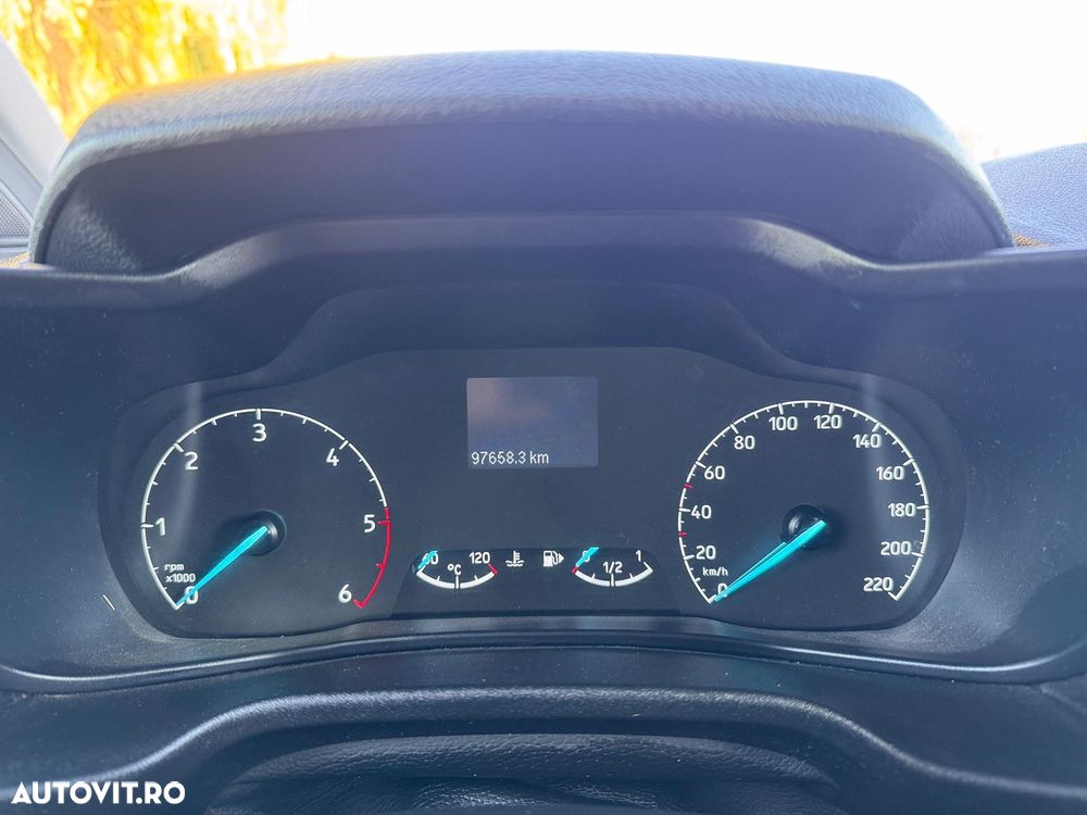 Ford Transit Connect - 6