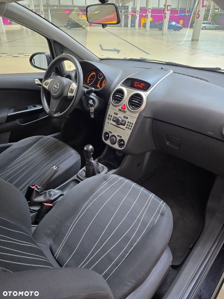 Opel Corsa 1.2 16V Enjoy - 19