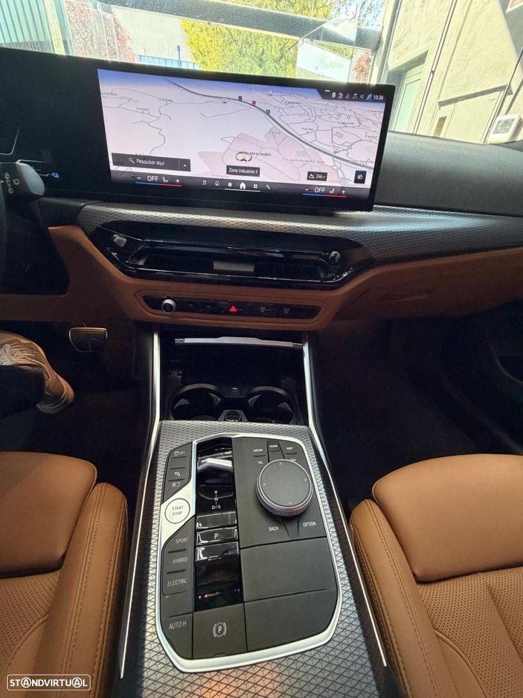 BMW 330 e Pack Desportivo M Pro Auto - 15