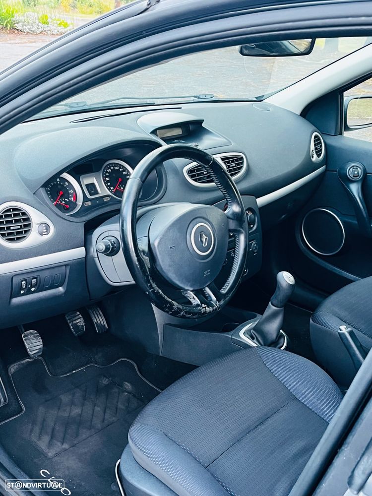 Renault Clio Sport Tourer - 6