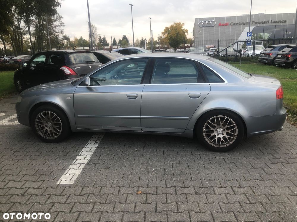 Audi A4 Limousine - 6