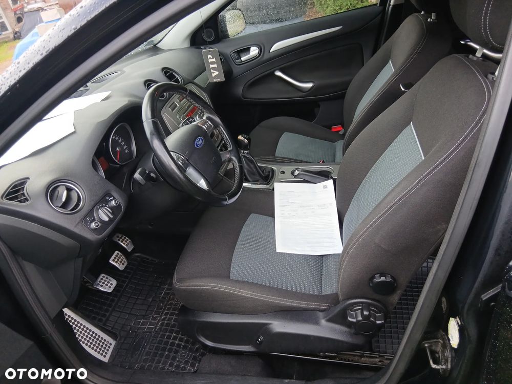 Ford Mondeo 2.0 Ambiente - 4
