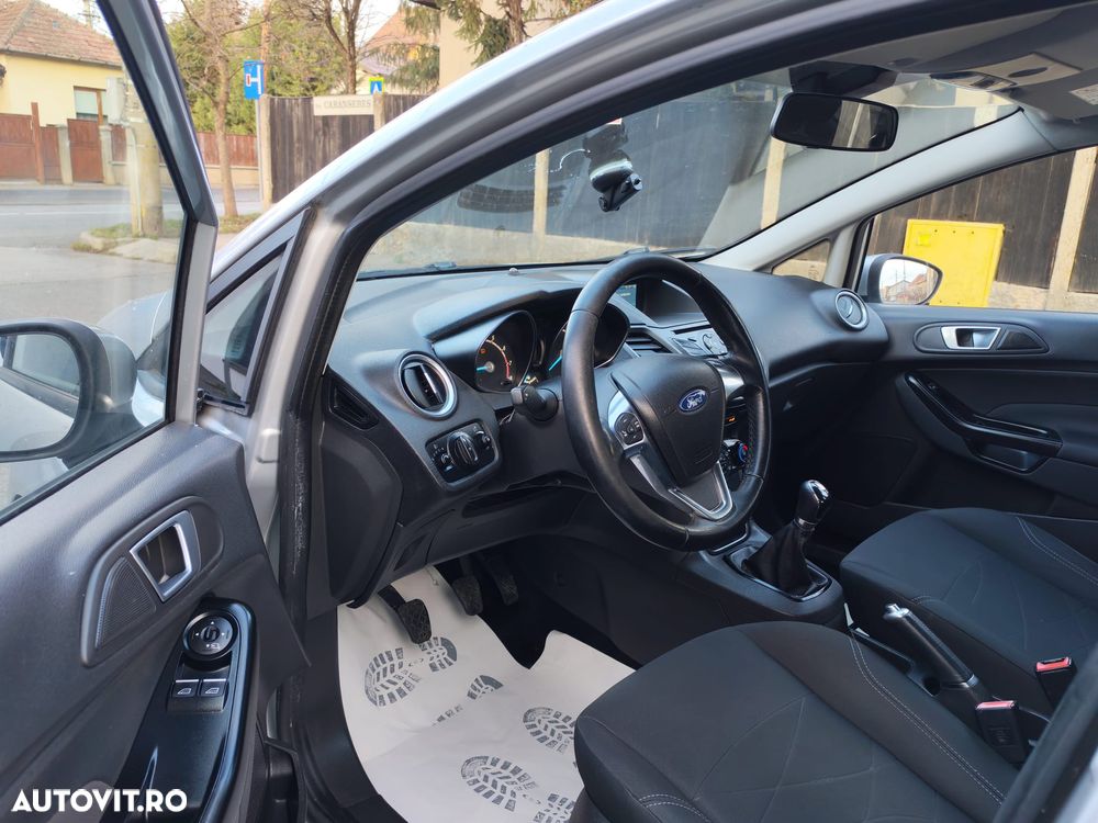 Ford Fiesta 1.0 EcoBoost S&S TITANIUM - 6