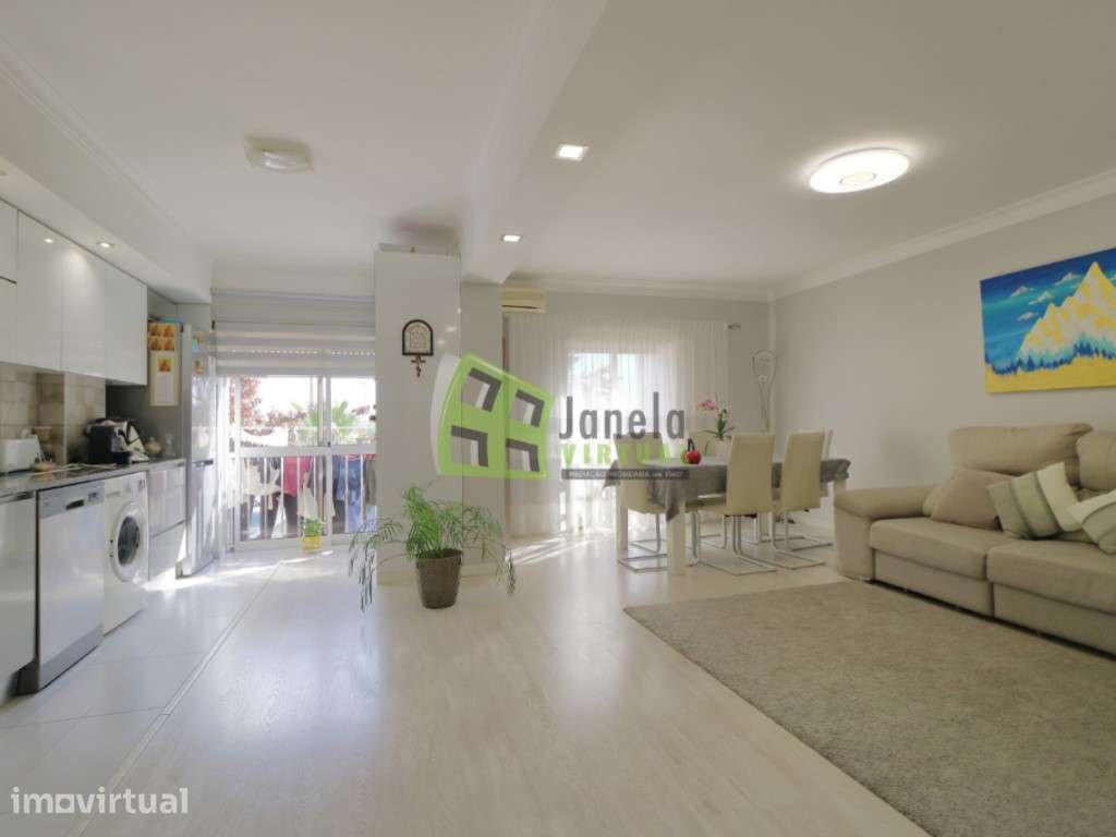 Apartamento T3 com Arrecadação, 1º piso - Quinta do Conde - Grande imagem: 4/23