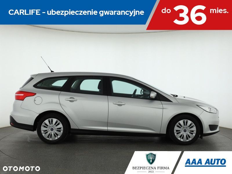 Ford Focus SW - 8
