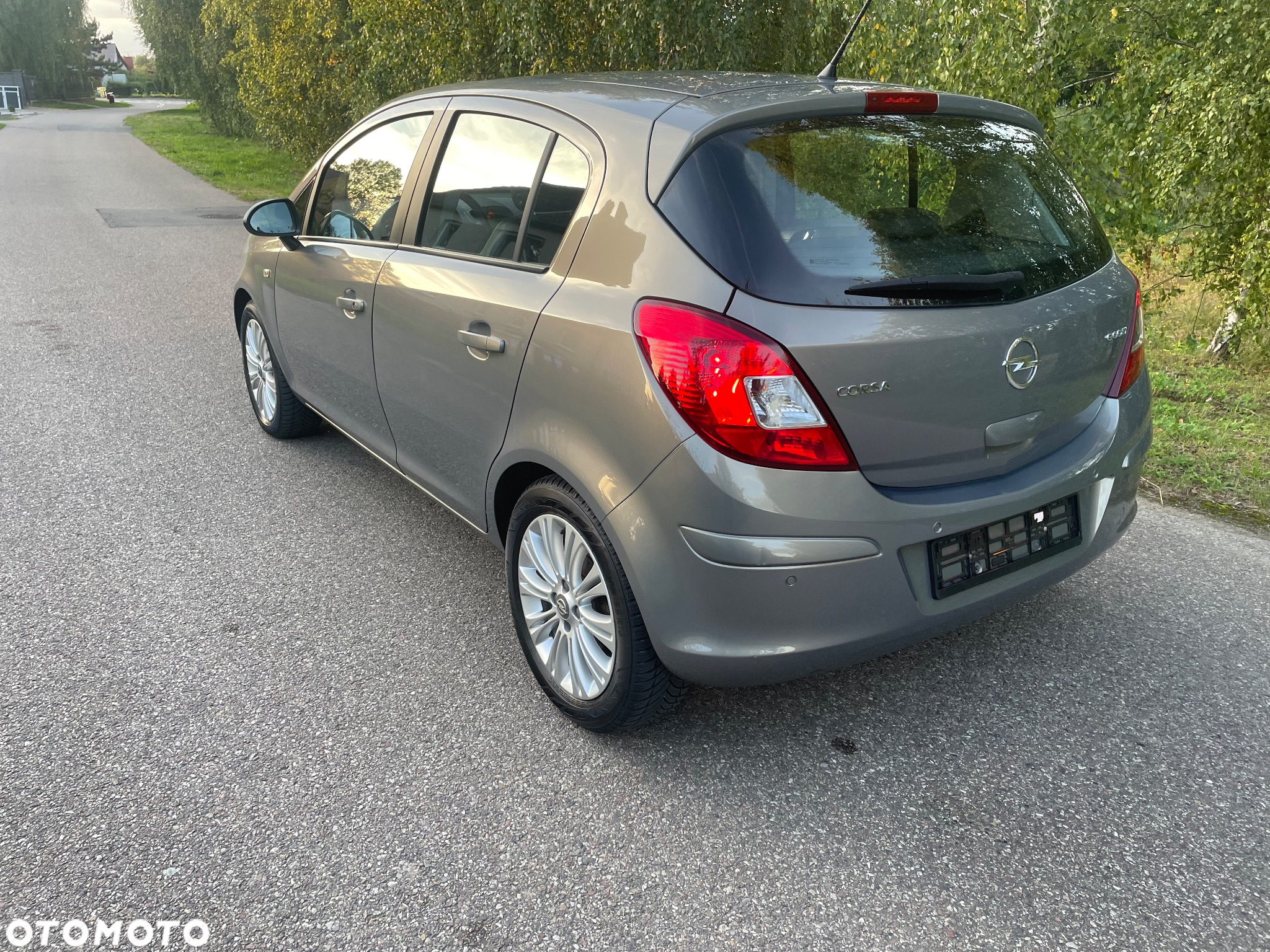 Opel Corsa 1.2 16V (ecoFLEX) Color Edition - 2