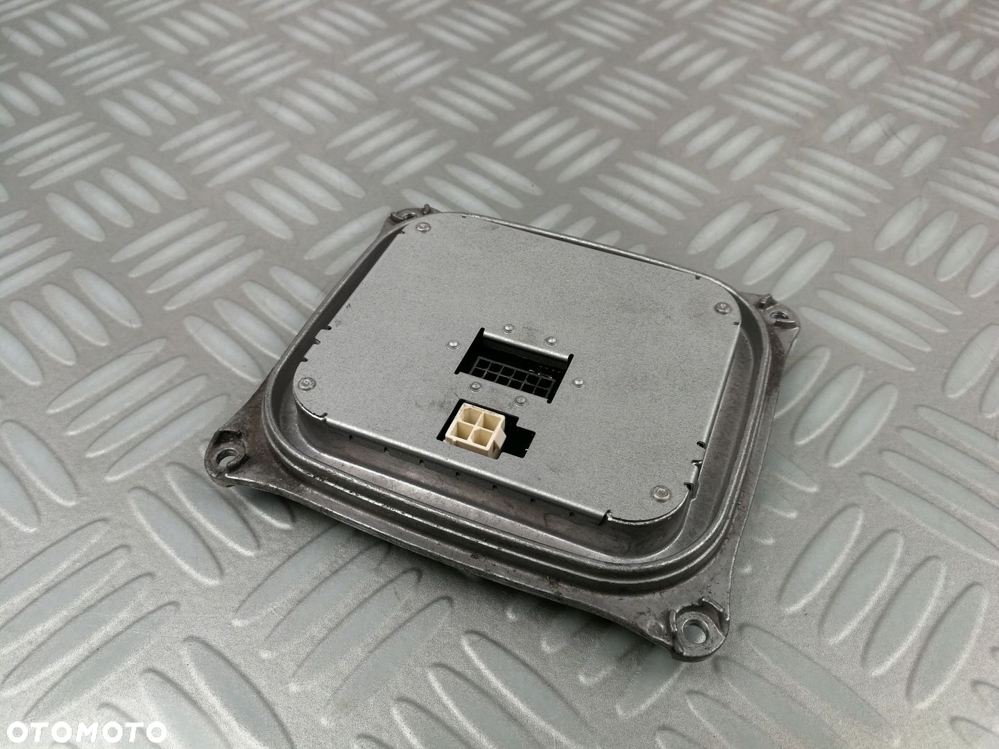 130732928400 przetwornica moduł świateł DRL LED ALFA ROMEO GIULIETTA - 2