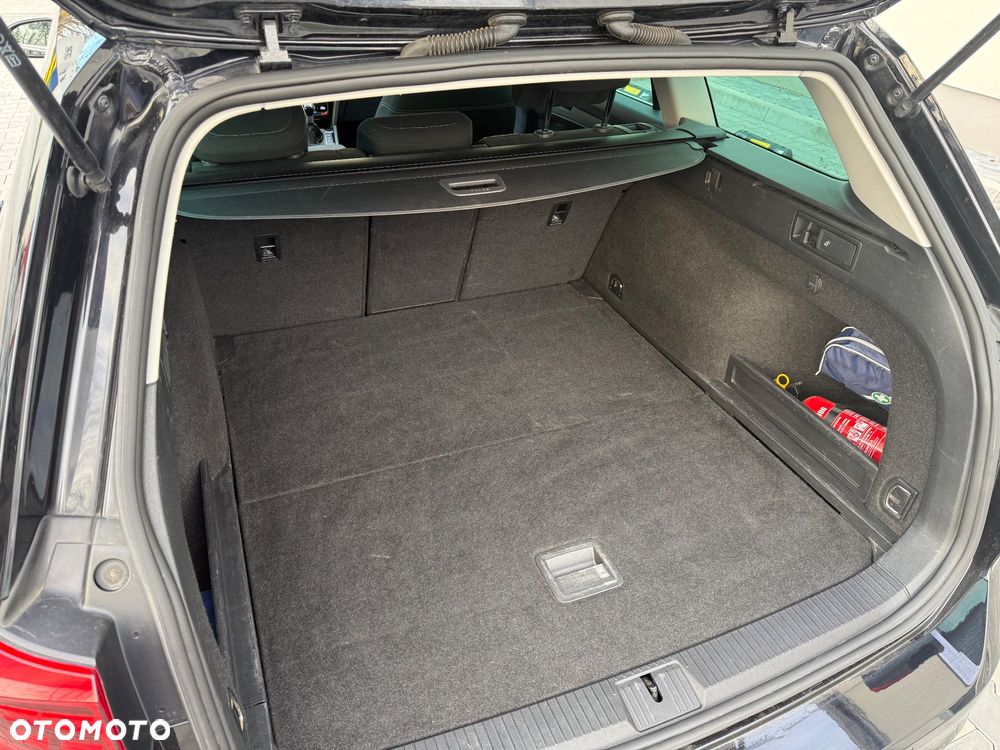 Volkswagen Passat 2.0 TDI EVO Business - 21