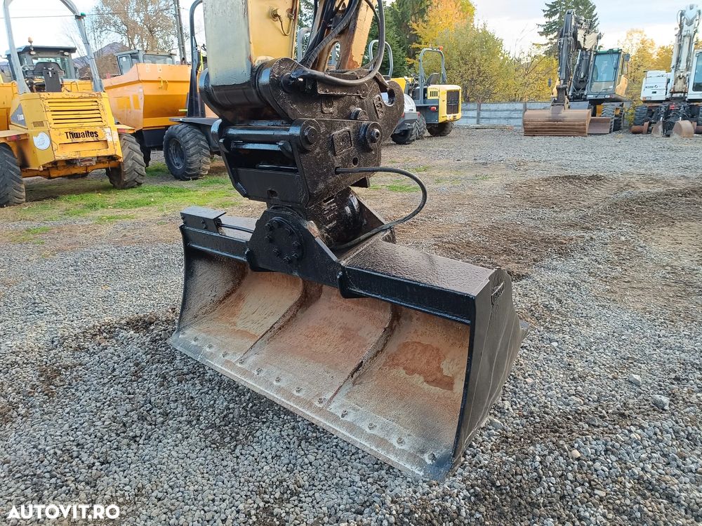 Caterpillar 320FL - 15