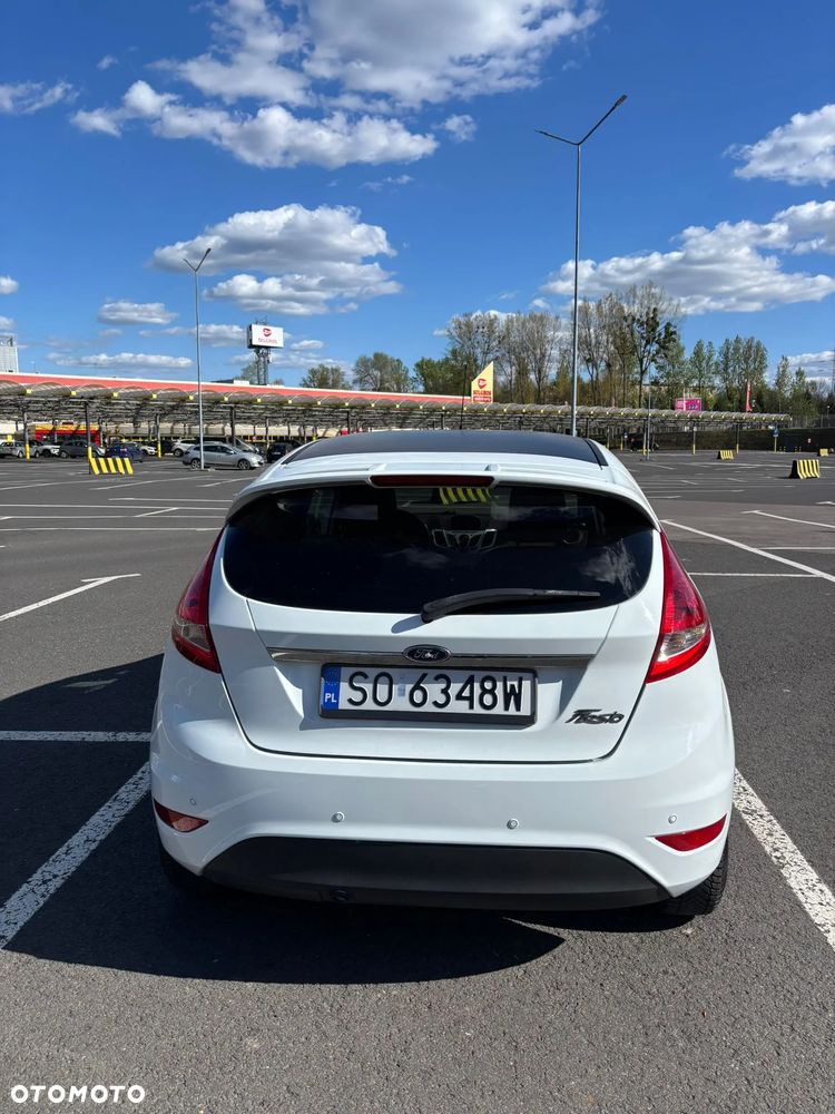 Ford Fiesta 1.4 Titanium - 2