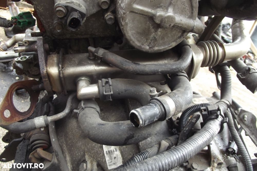 Racitor gaze Nissan X Trail 2.2dci 2001-2007 dezmembrez X Trail 2.2 - 2