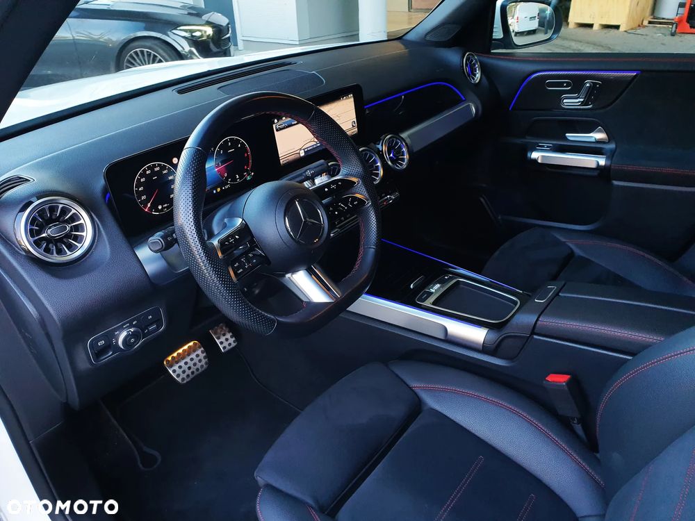 Mercedes-Benz GLB 200 d AMG Line 8G-DCT - 17